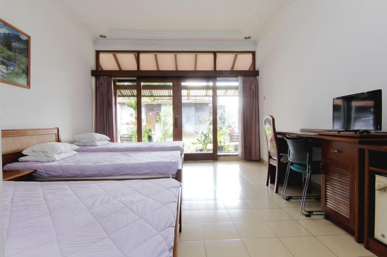 Villa Enggal Lembang Ngoại thất bức ảnh