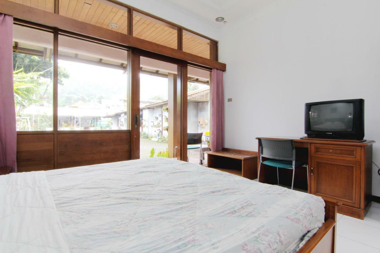 Villa Enggal Lembang Ngoại thất bức ảnh