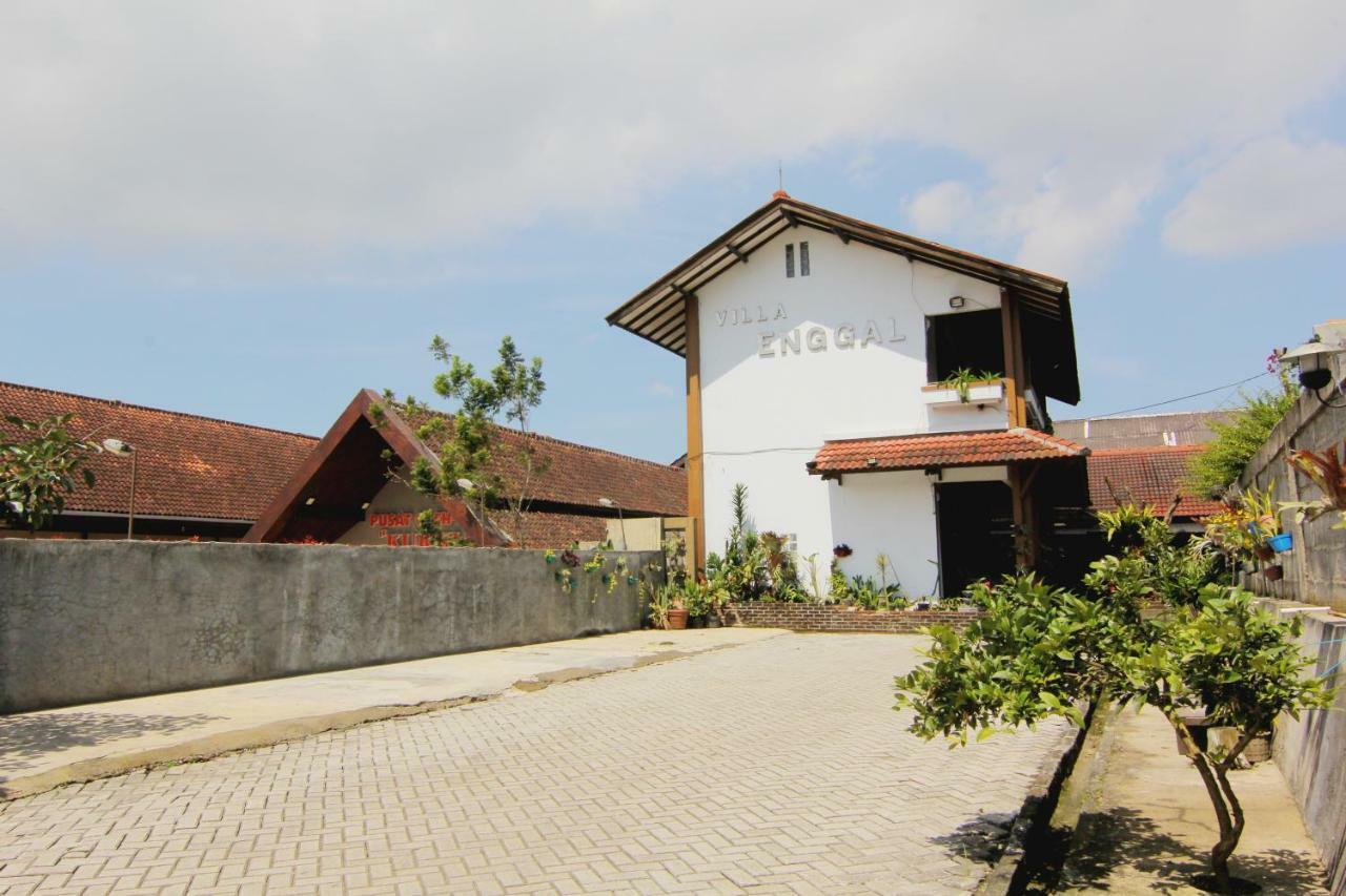 Villa Enggal Lembang Ngoại thất bức ảnh