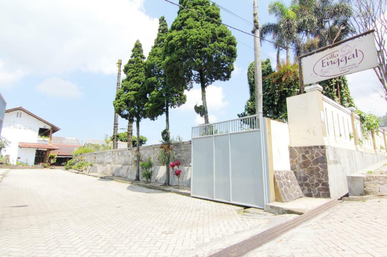Villa Enggal Lembang Ngoại thất bức ảnh