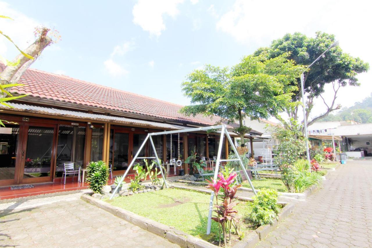 Villa Enggal Lembang Ngoại thất bức ảnh